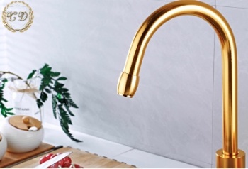 Aluminum Gold Kitchen Tap A-22